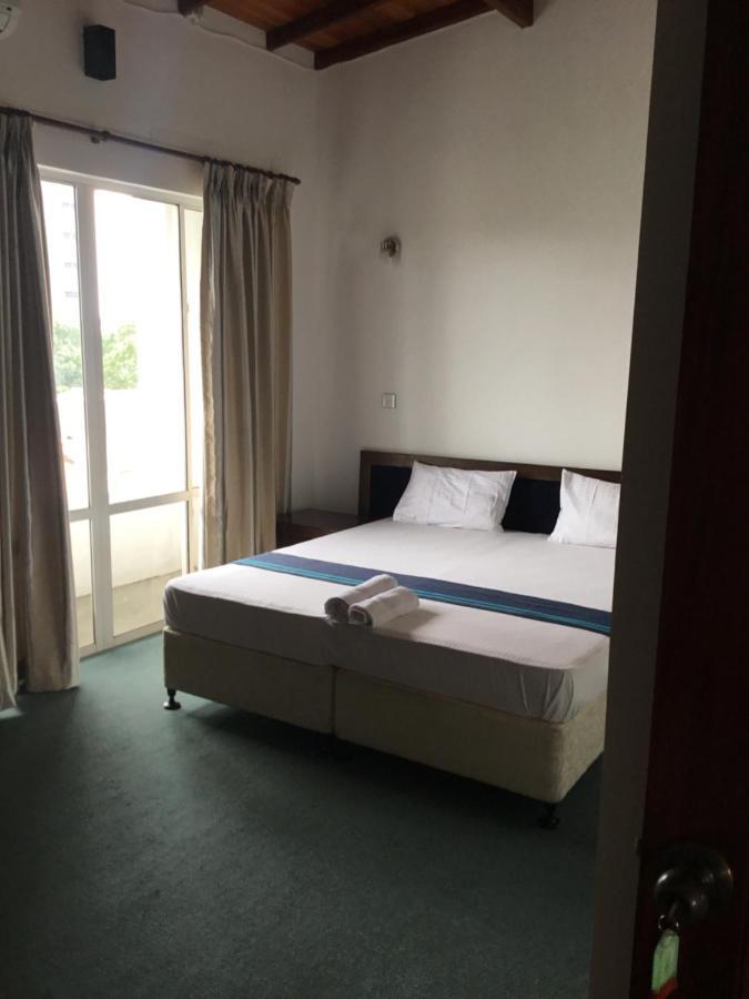 West Inn Colombo Exterior photo