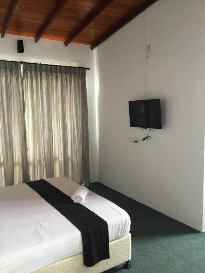 West Inn Colombo Exterior photo