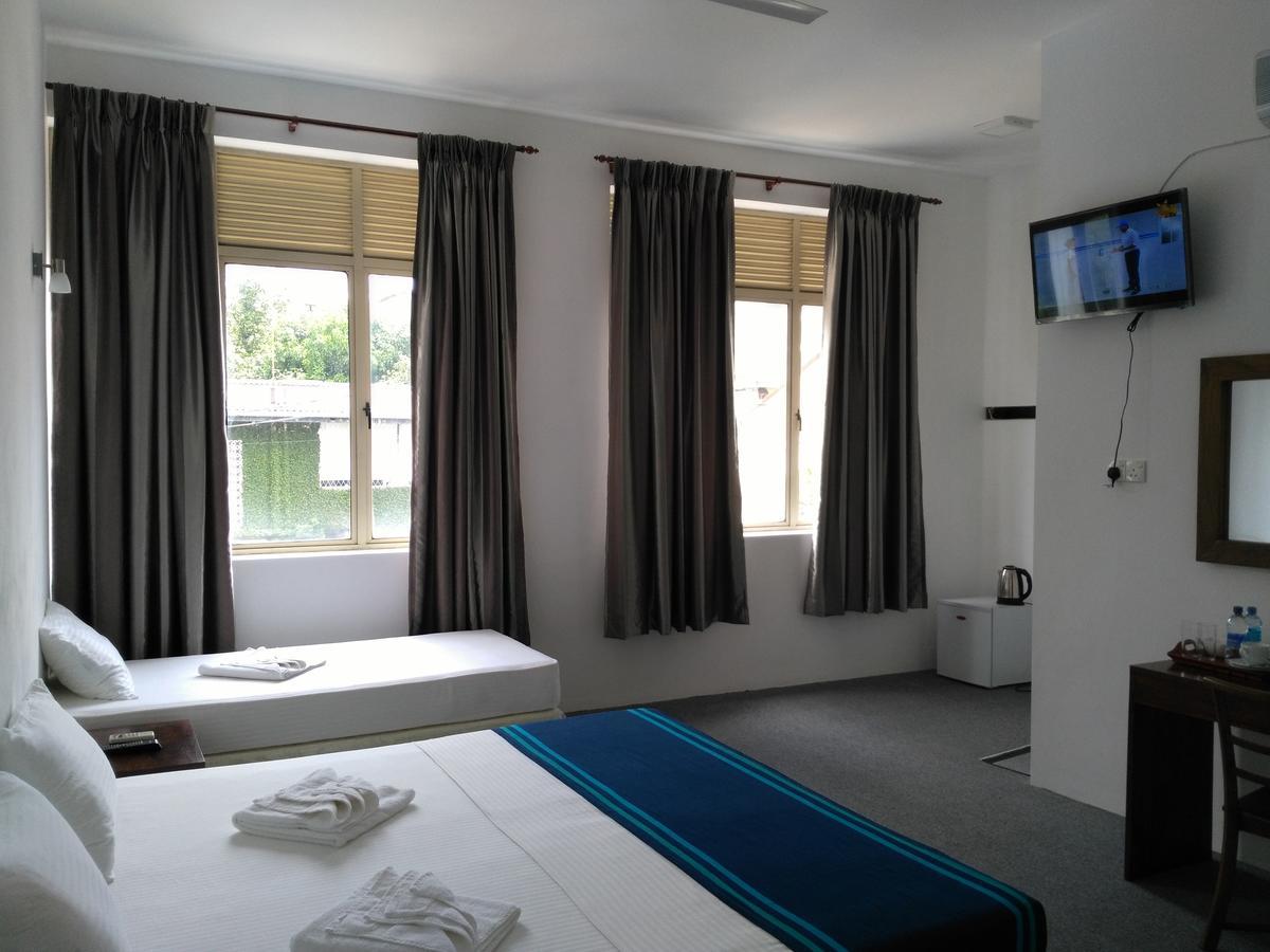 West Inn Colombo Exterior photo
